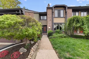 18 Colchester Pl, Newtown, PA 18940 - Photo 2