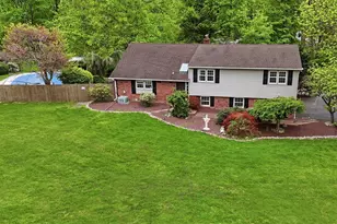 1340 Clearview Dr, Jamison, PA 18929 - Photo 1