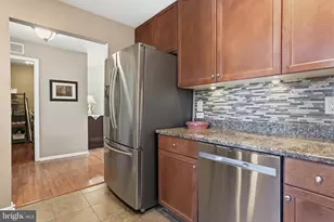 142 Grandview Dr, Warminster, PA 18974 - Photo 12