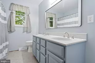 1000 Manor Ln, Feasterville-Trevose, PA 19053 - Photo 20