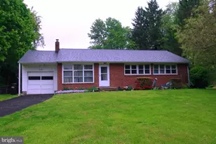 19 Eljan Dr, Doylestown, PA 18901 - Photo 1
