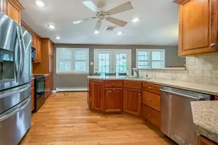 21 E Rotterdam Rd, Holland, PA 18966 - Photo 18