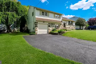 969 Marian Rd, Warminster, PA 18974 - Photo 2