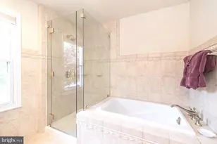 1607 Lakeview Cir, Yardley, PA 19067 - Photo 30