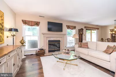 1607 Lakeview Circle, Yardley, PA 19067 - Photo 4