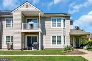 1307 Bennett Pl, Southampton, PA 18966 - Photo 2