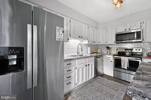 8 Independence Pl, Newtown, PA 18940 - Photo 6