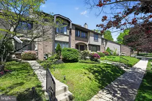 8 Independence Pl, Newtown, PA 18940 - Photo 18