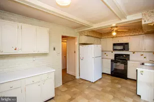 84 Dewsbury Ln, Quakertown, PA 18951 - Photo 2