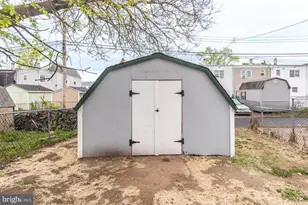 2410 Liberator St, Levittown, PA 19057 - Photo 34
