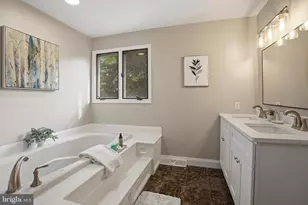 625 S Sweetwater Dr, Feasterville-Trevose, PA 19053 - Photo 18
