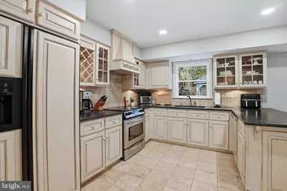625 S Sweetwater Drive, Feasterville-Trevose, PA 19053 - Photo 2