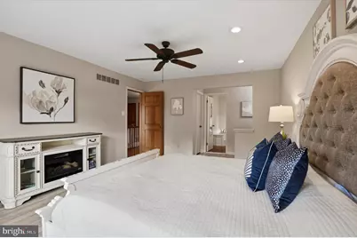 625 S Sweetwater Drive, Feasterville-Trevose, PA 19053 - Photo 16