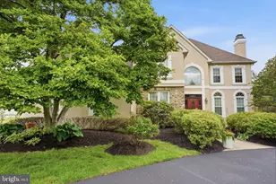25 Alexanders Ct, Newtown, PA 18940 - Photo 2