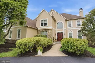 25 Alexanders Ct, Newtown, PA 18940 - Photo 1