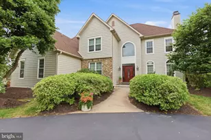 25 Alexanders Ct, Newtown, PA 18940 - Photo 1