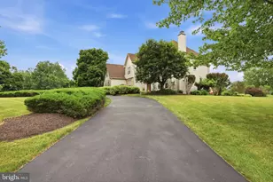 25 Alexanders Ct, Newtown, PA 18940 - Photo 4
