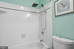 47 Thornyapple Ln, Levittown, PA 19054 - Photo 32