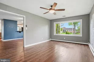 47 Thornyapple Ln, Levittown, PA 19054 - Photo 10