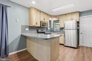 47 Thornyapple Ln, Levittown, PA 19054 - Photo 14