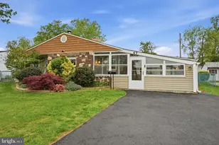 47 Thornyapple Ln, Levittown, PA 19054 - Photo 36