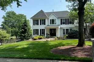 302 Mallard Ln, Langhorne, PA 19047 - Photo 2