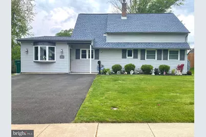 17 Heather Lane, Levittown, PA 19055 - Photo 2