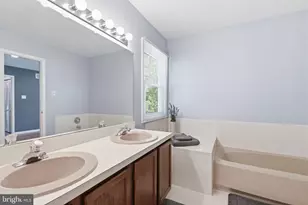 7 Randolph Ct, Newtown, PA 18940 - Photo 30