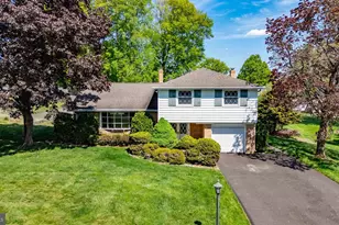 180 E Rambler Dr, Holland, PA 18966 - Photo 1