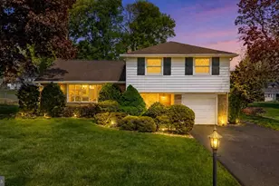 180 E Rambler Dr, Holland, PA 18966 - Photo 4