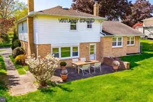 180 E Rambler Dr, Holland, PA 18966 - Photo 34