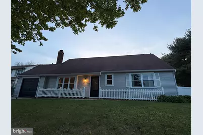 609 S Queen Anne Drive, Fairless Hills, PA 19030 - Photo 2