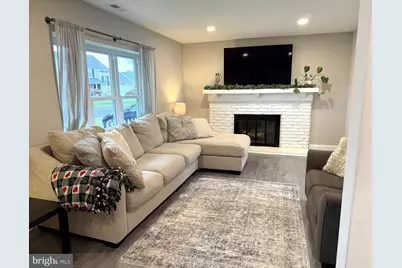 609 S Queen Anne Drive, Fairless Hills, PA 19030 - Photo 6