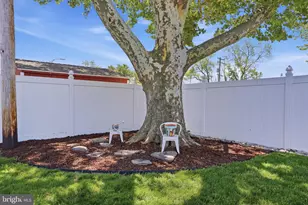 7 New Pond Ln, Levittown, PA 19054 - Photo 32