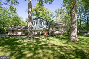 90 Buttonwood Ln, Doylestown, PA 18901 - Photo 2