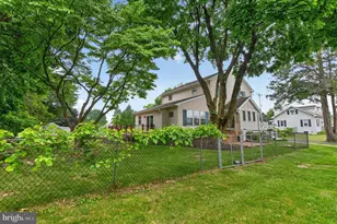 280 Olive St, Warminster, PA 18974 - Photo 2