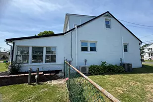 225 Park Ave, Bristol, PA 19007 - Photo 22