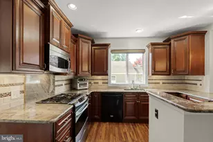 131 N Hawthorne Ave, Langhorne, PA 19047 - Photo 12