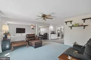 9 Violet, Levittown, PA 19057 - Photo 8