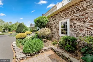 290 Foxcroft Dr, Warminster, PA 18974 - Photo 72