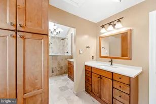 290 Foxcroft Dr, Warminster, PA 18974 - Photo 44