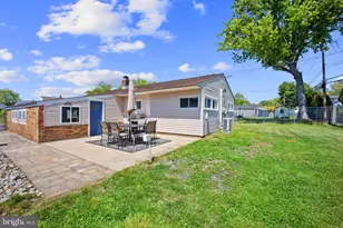 264 Goldenridge Dr, Levittown, PA 19057 - Photo 20