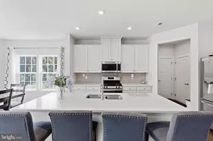 1054 Domino Ln, Warminster, PA 18974 - Photo 8