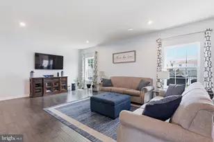 1054 Domino Ln, Warminster, PA 18974 - Photo 14