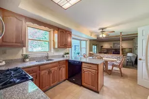 129 South Dr, Newtown, PA 18940 - Photo 6