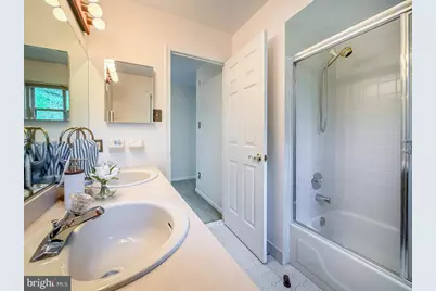 129 South Drive, Newtown, PA 18940 - Photo 16