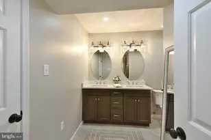 172 Meadowview Ct, Langhorne, PA 19047 - Photo 28