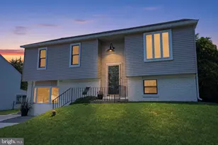 618 S Oxford Valley Rd, Fairless Hills, PA 19030 - Photo 2
