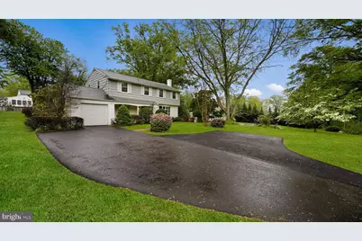 687 Bristol, Southampton, PA 18966 - Photo 2