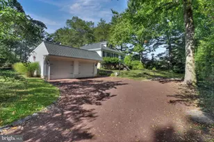 713 Ardsley Ct, Yardley, PA 19067 - Photo 2